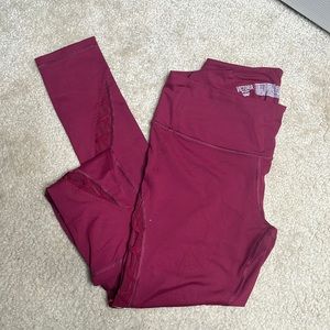 Victoria sport maroon leggings
